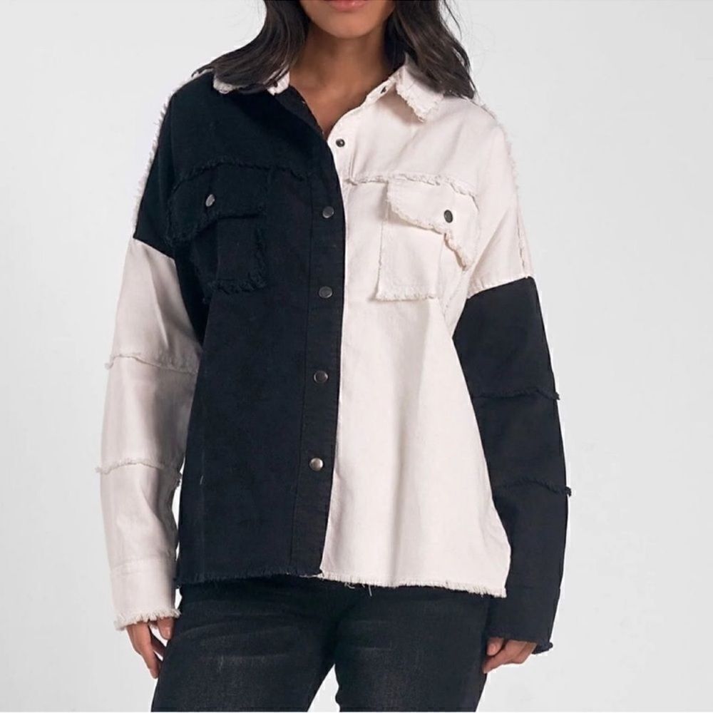 Elan Black & White Distressed Color block
Jacket/Shirt(Size Medium)